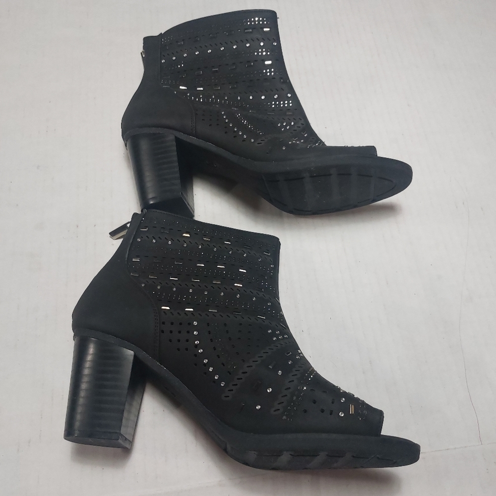 CloudWalkers by Avenue, Black Sparkle Embellished Open Toe Zip Boots Size 10W - Picture 11 of 11